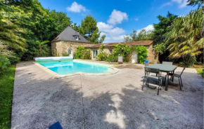 Amazing Home In Ploubezre